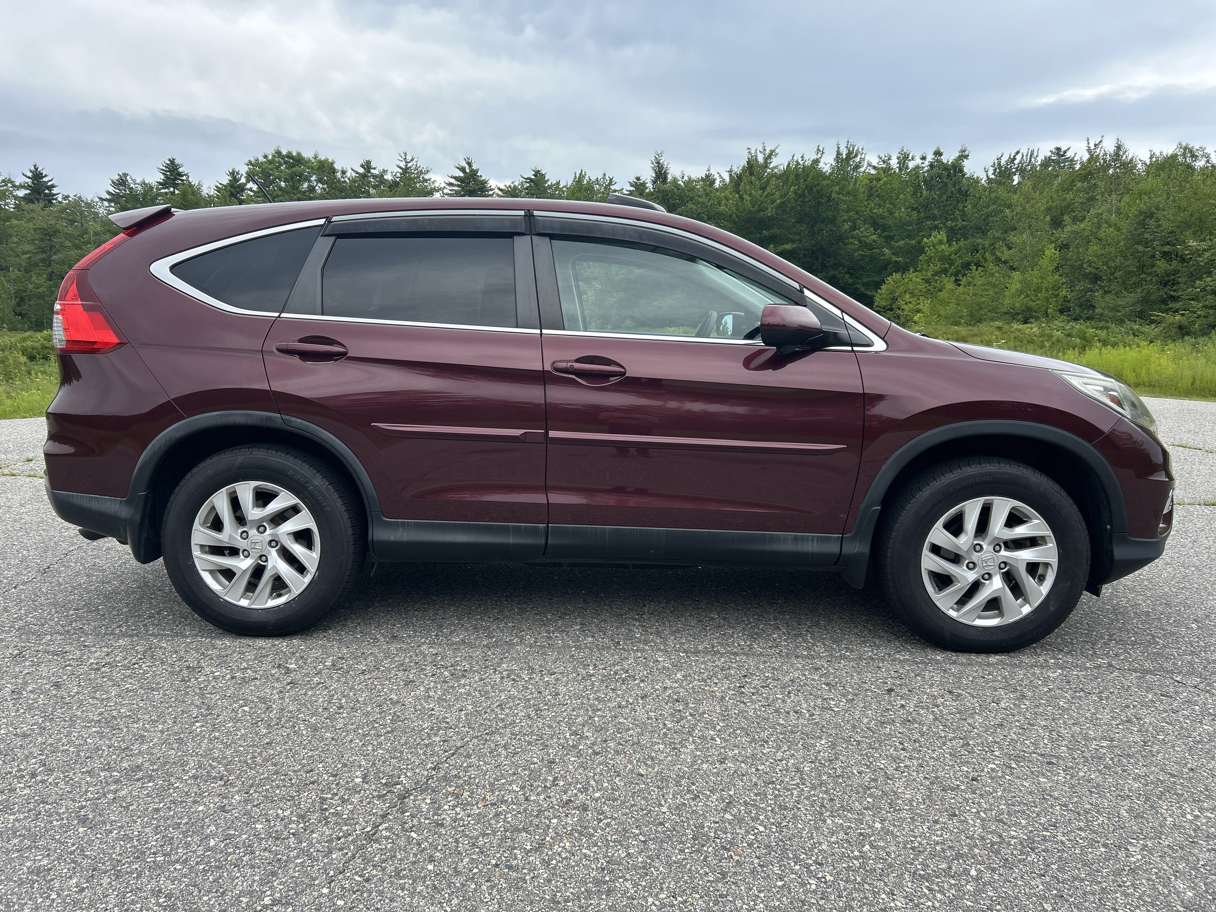 2015 Honda CR-V — side profile view