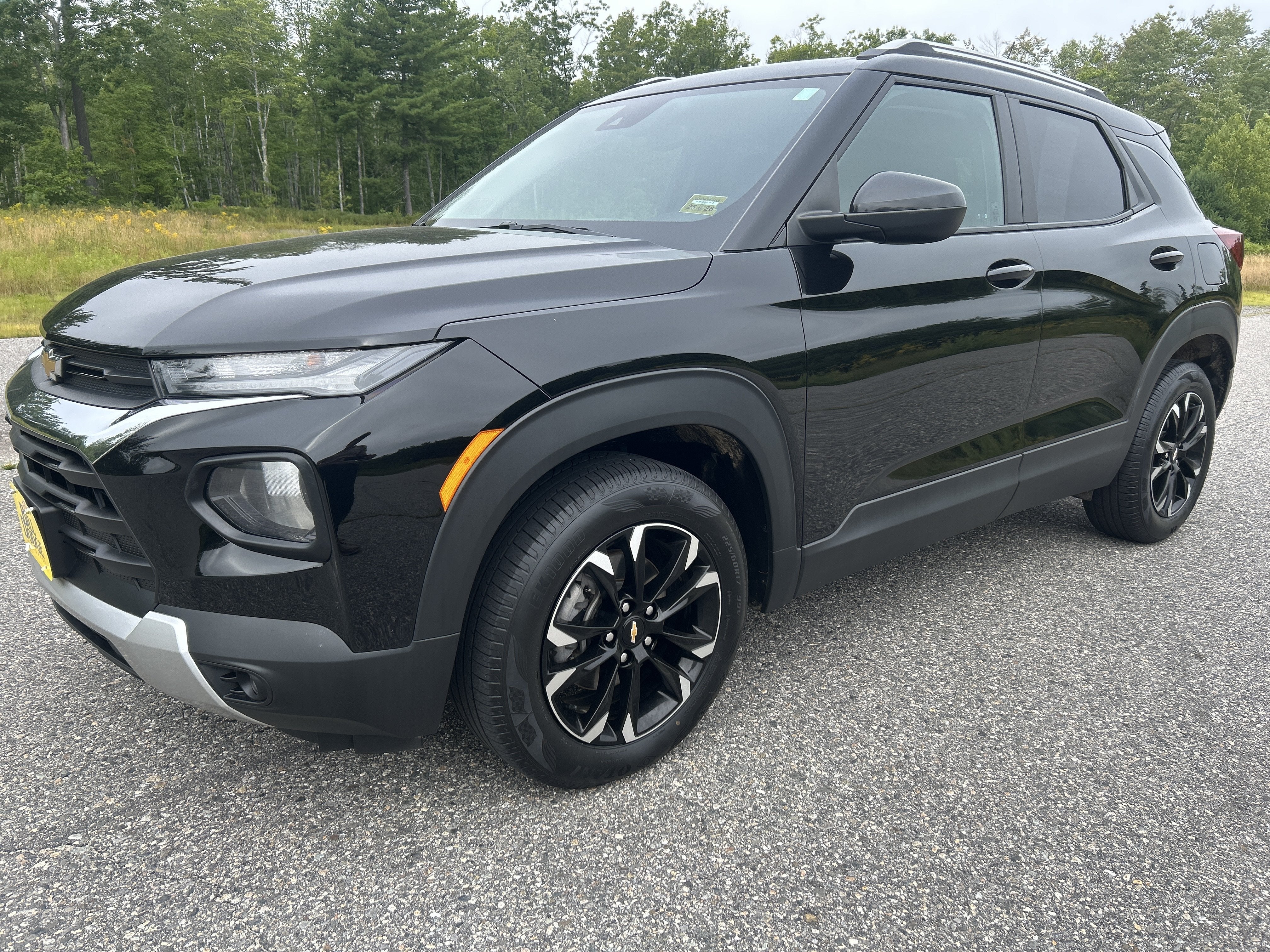 2022 Chevrolet Trailblazer LT in Mosaic Black Metallic — front three-quarter view