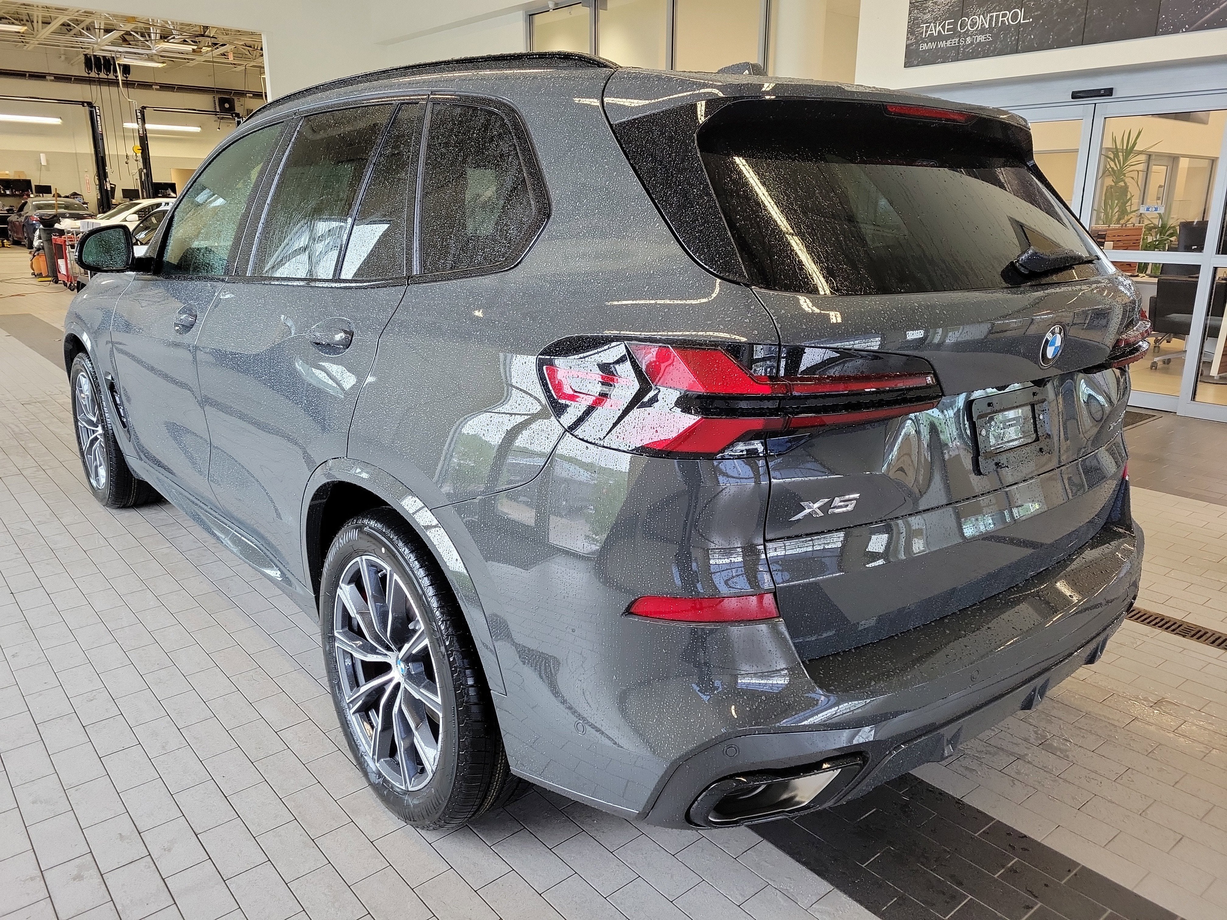 2026 BMW X5 — detail view