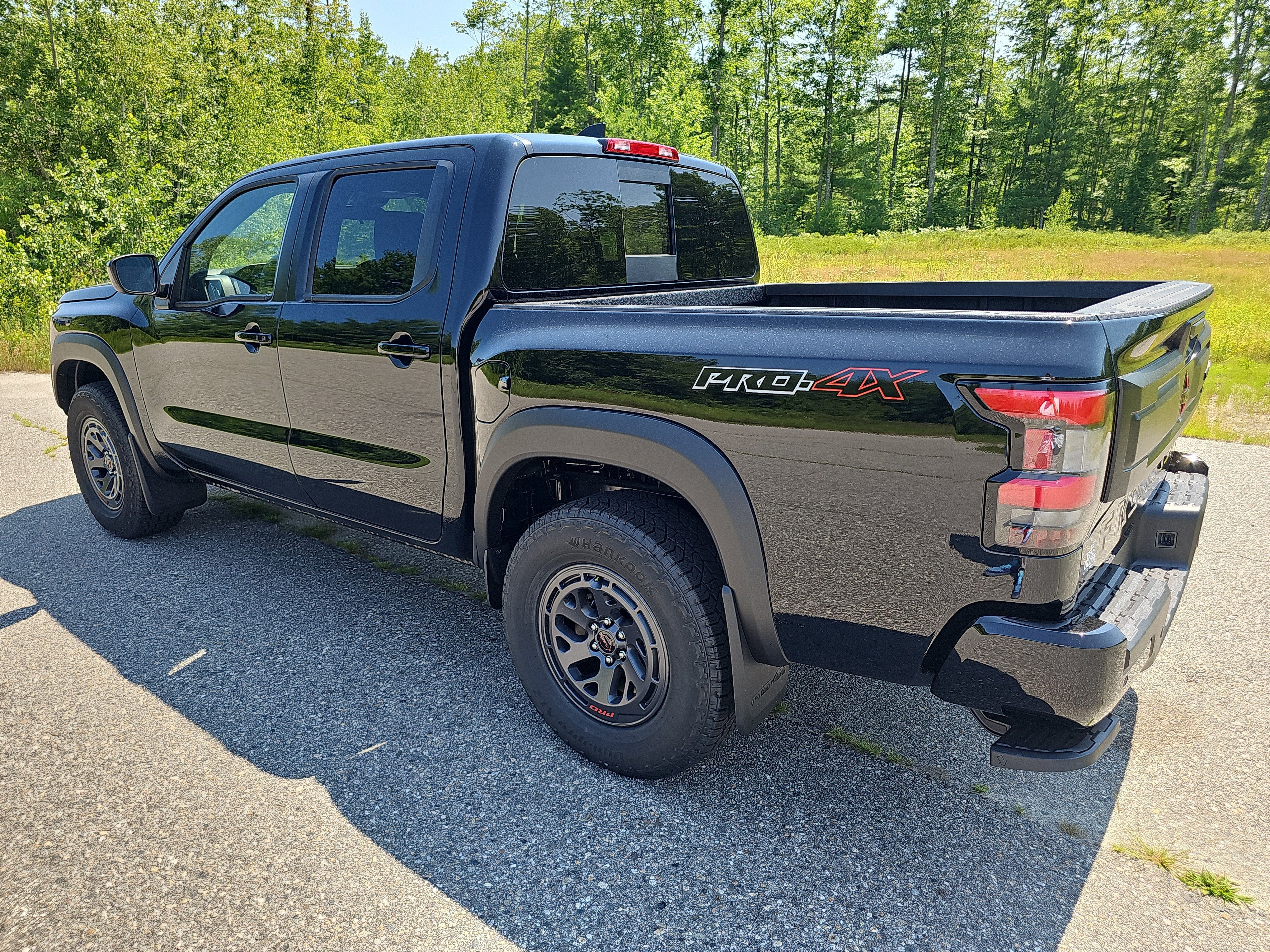 2026 Nissan Frontier — detail view