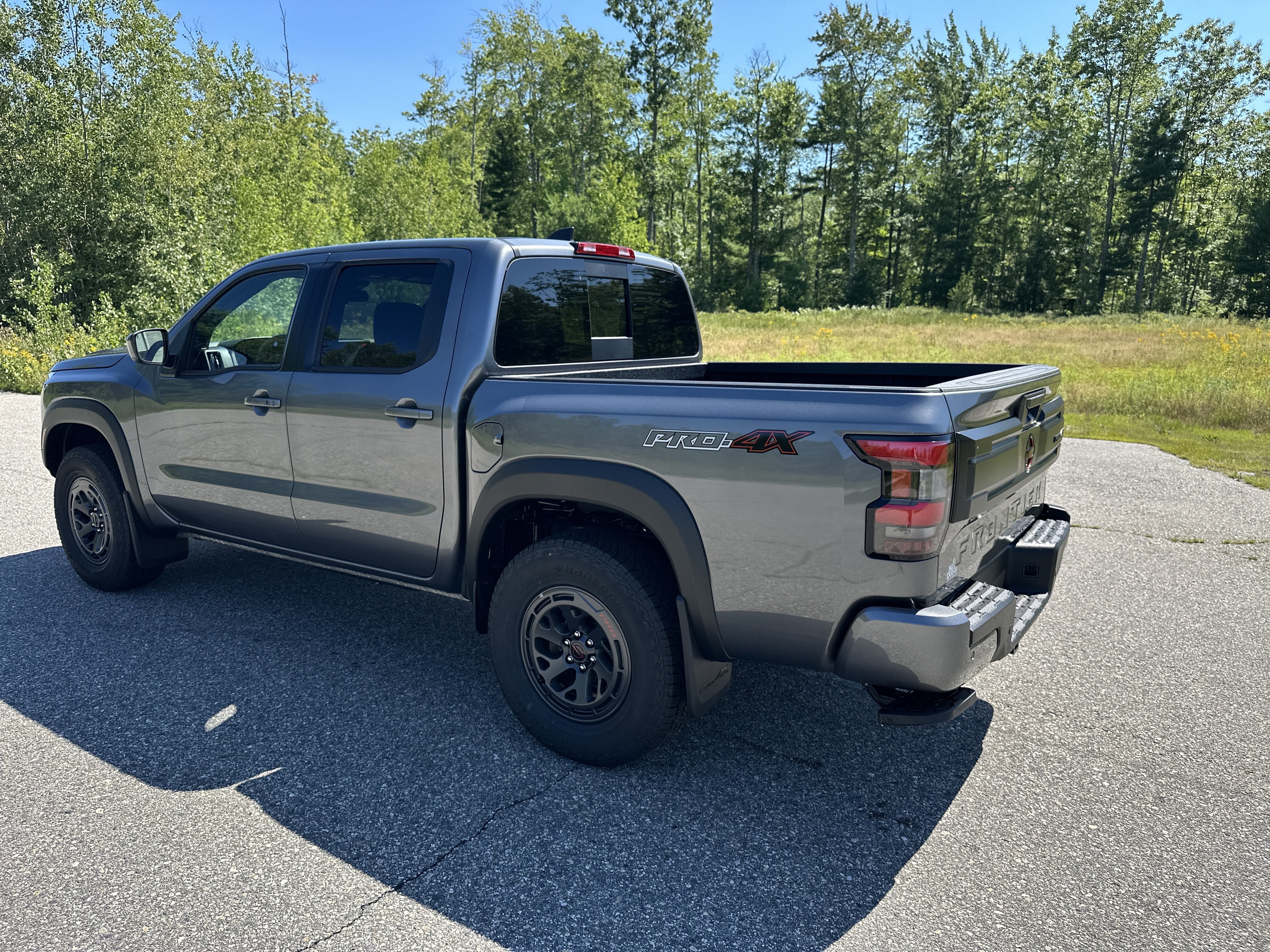 2026 Nissan Frontier — detail view