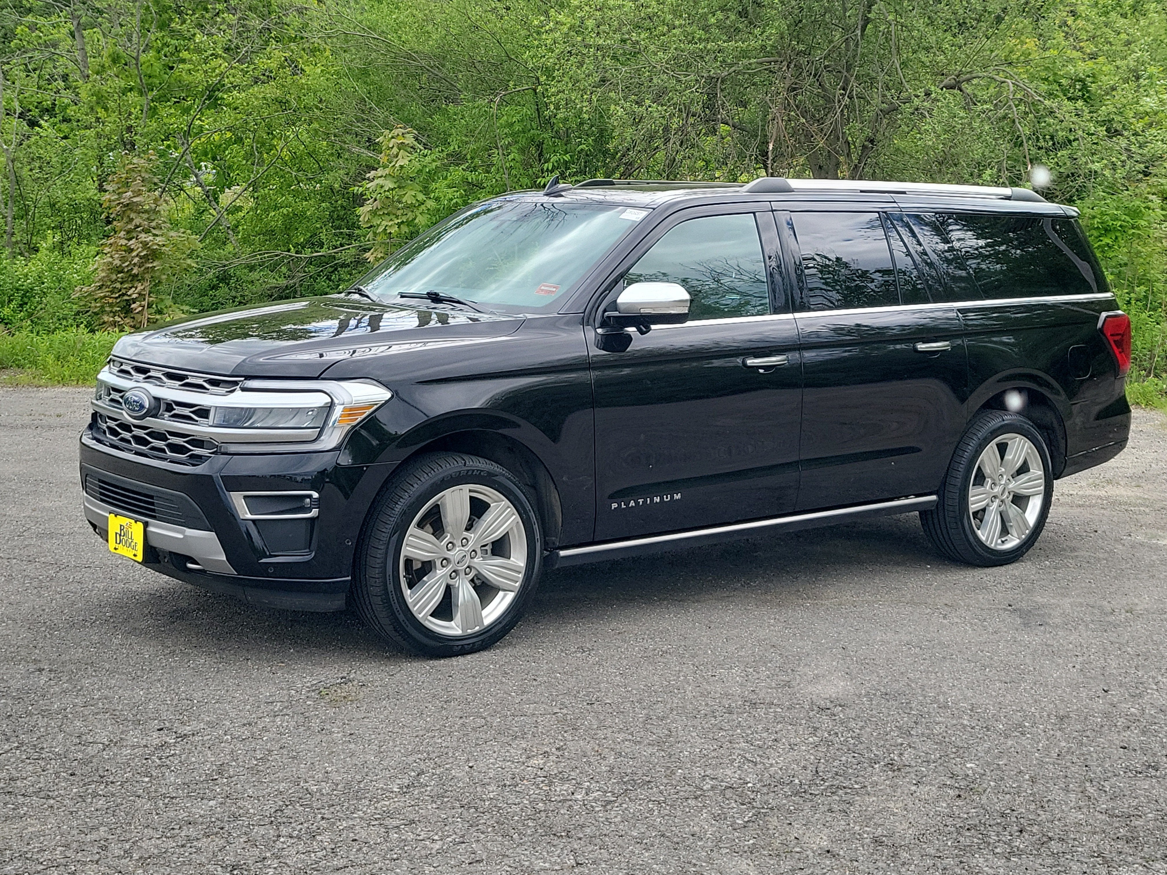 2024 Ford Expedition Platinum MAX in Black — front three-quarter view