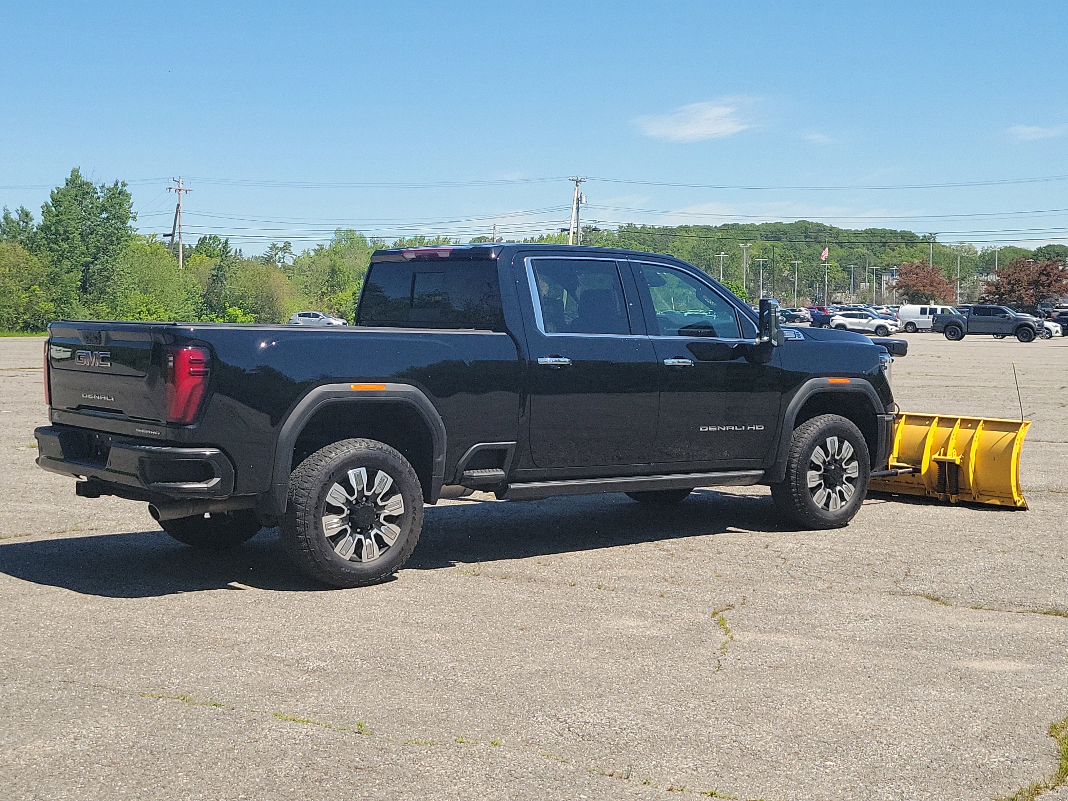 2025 GMC Sierra 2500 HD — detail view