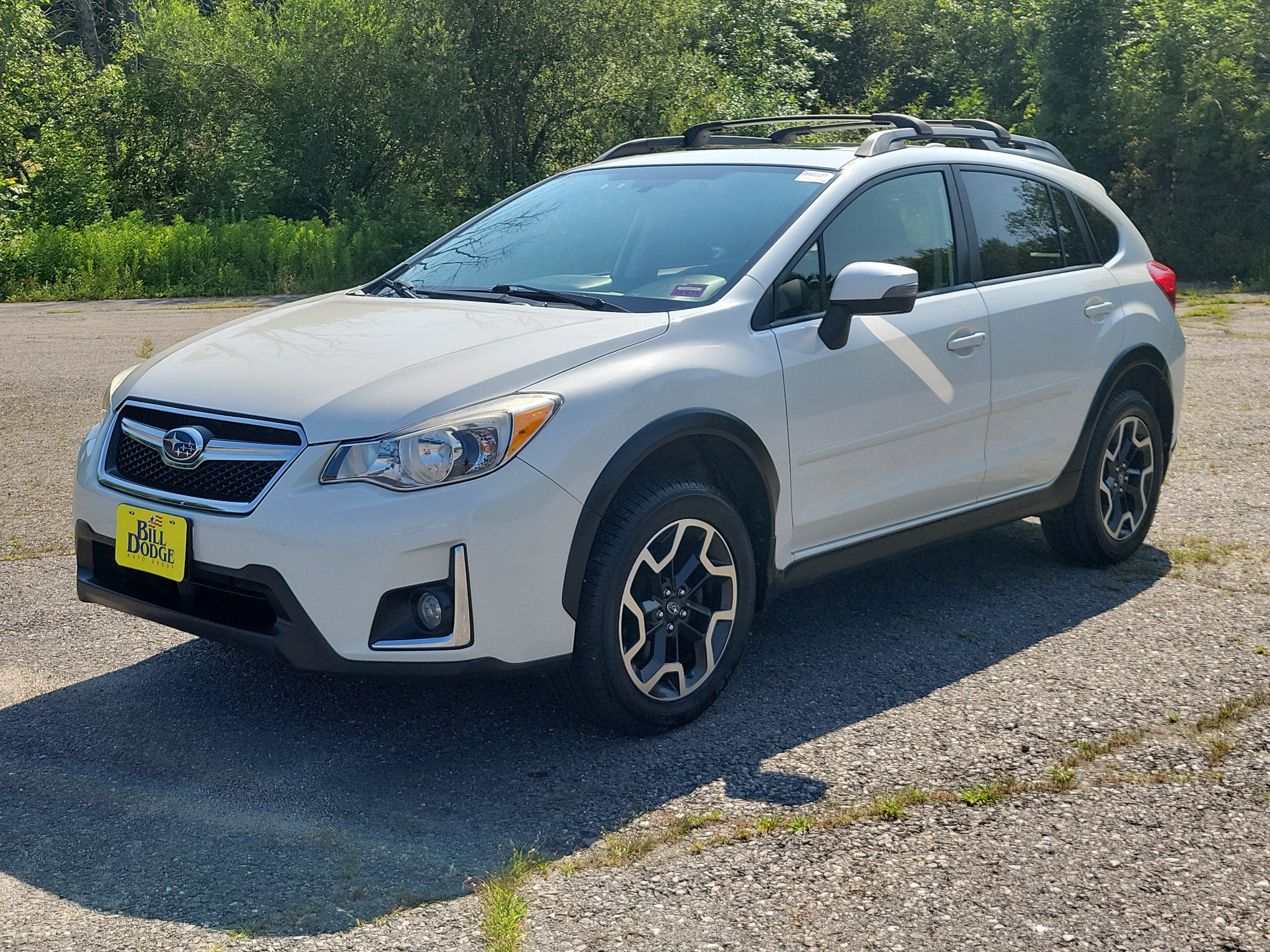 2017 Subaru Crosstrek 2.0i Limited in White — front three-quarter view